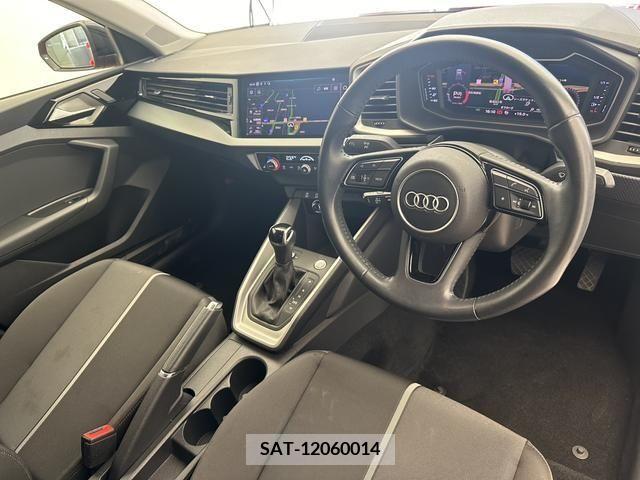 Audi A1 2019-12 262317-8