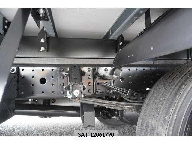 Mitsubishi CANTER 2023-09 294443-11