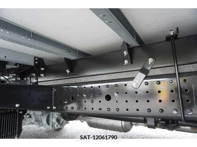 Mitsubishi CANTER 2023-09 294443-12