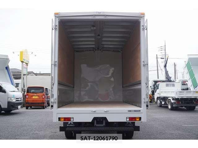 Mitsubishi CANTER 2023-09 294443-18