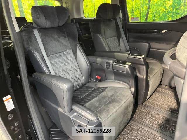 Toyota ALPHARD 2015-07 228448-9