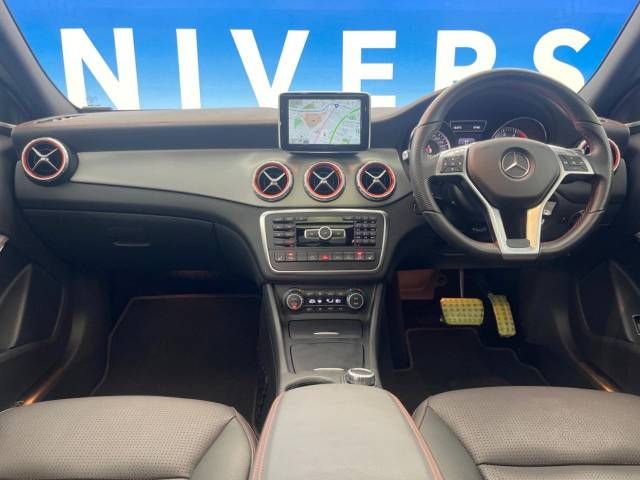 Mercedes Benz GLA-CLASS 2014-10 189629-1