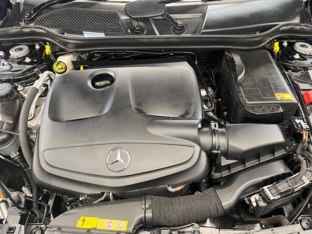 Mercedes Benz GLA-CLASS 2014-10 189629-19