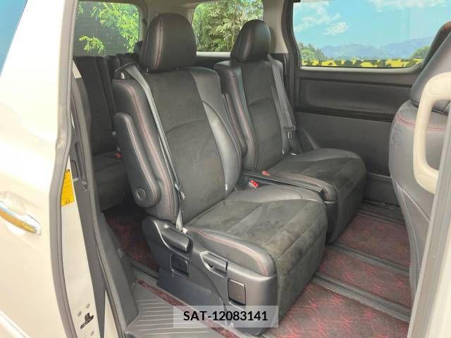 Toyota VELLFIRE 2013-06 210366-9