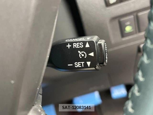Toyota VELLFIRE 2013-06 210366-5