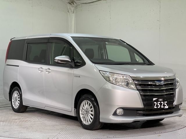 Toyota NOAH HYBRID 2014-12 21031-0