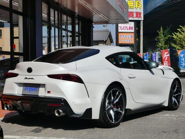 Toyota SUPRA 2022-03 18946-1