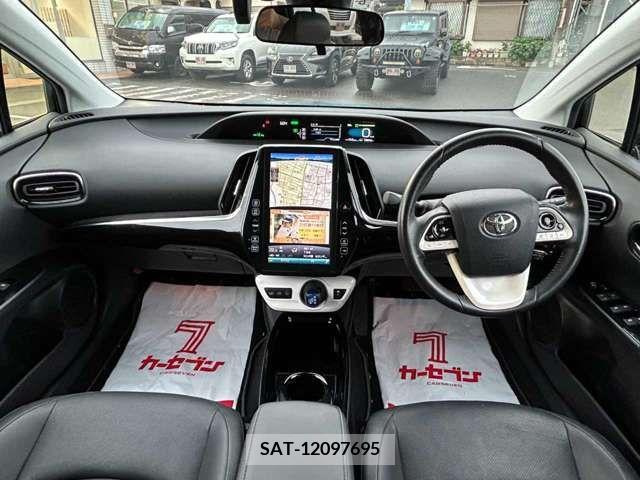 Toyota PRIUS PHV 2017-06 282529-1