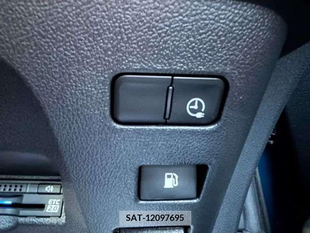 Toyota PRIUS PHV 2017-06 282529-13