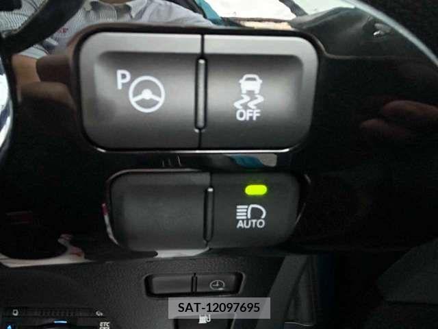 Toyota PRIUS PHV 2017-06 282529-11