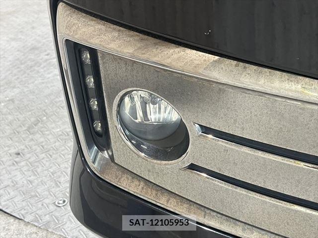 Nissan SERENA 2014-09 367863-26