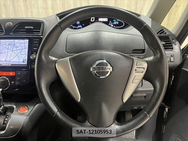 Nissan SERENA 2014-09 367863-12