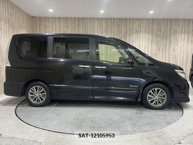 Nissan SERENA 2014-09 367863-18