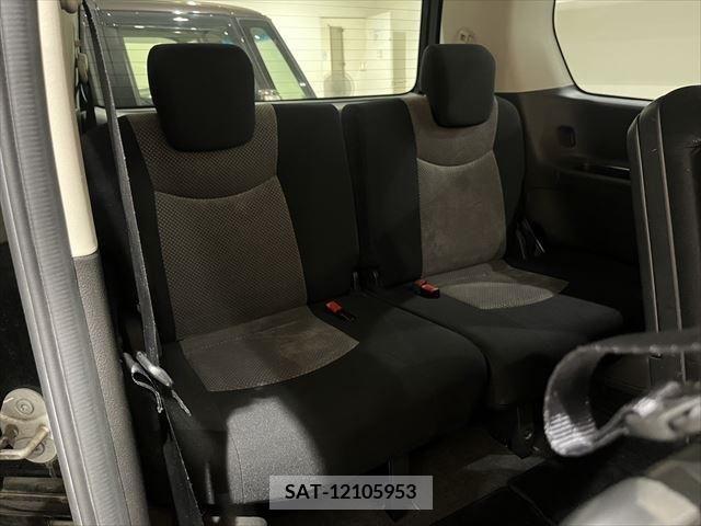 Nissan SERENA 2014-09 367863-10