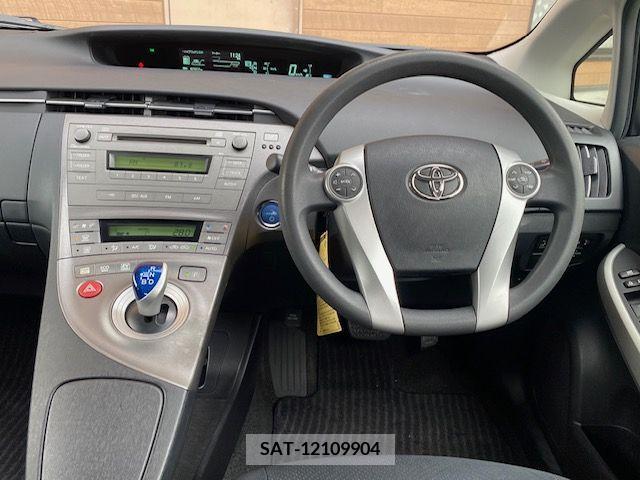 Toyota PRIUS 2012-01 218970-1
