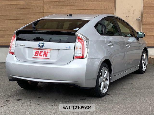 Toyota PRIUS 2012-01 218970-2
