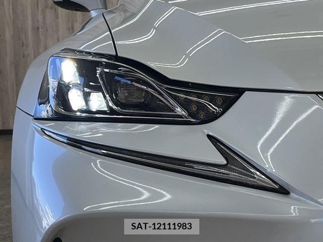 Lexus IS 2016-12 334358-28