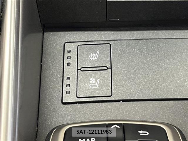 Lexus IS 2016-12 334358-6