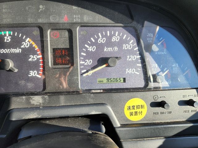 Isuzu GIGA 2012-06 1762-25