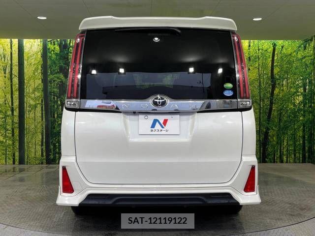 Toyota NOAH 2017-10 216482-15