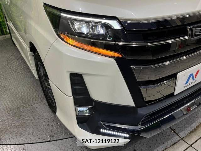 Toyota NOAH 2017-10 216482-11