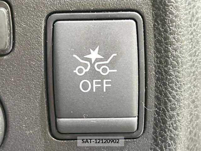 Nissan NOTE 2018-09 365398-4