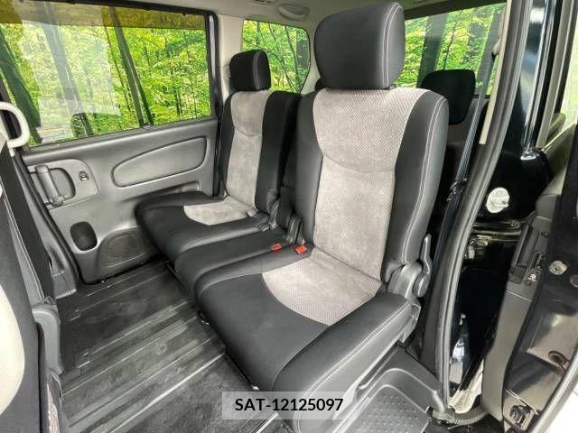 Nissan SERENA 2011-10 284352-9