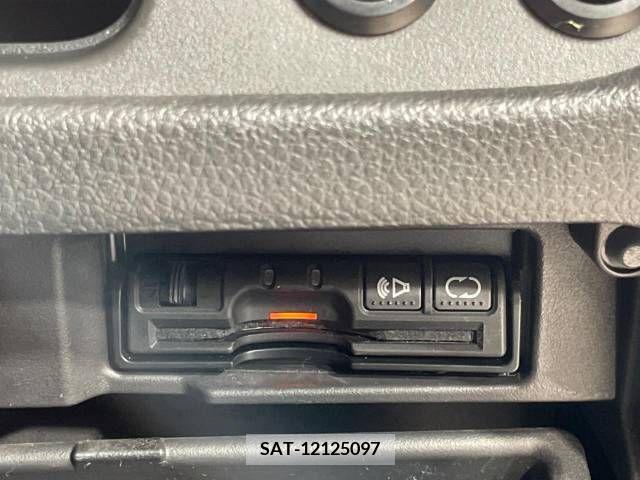 Nissan SERENA 2011-10 284352-7