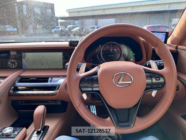Lexus LC 2018-01 275490-1