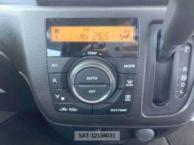 Suzuki SPACIA 2017-05 382368-4