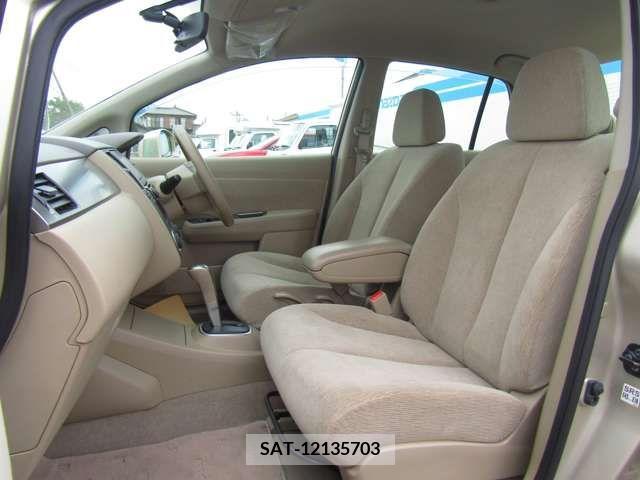 Nissan LATIO 2011-03 275028-5