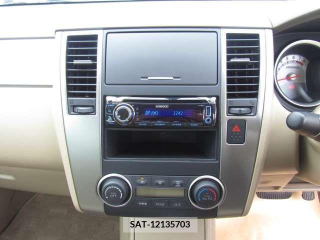Nissan LATIO 2011-03 275028-11