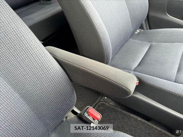 Toyota SIENTA 2016-08 252074-28