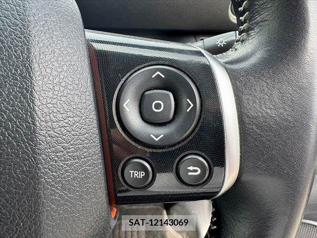 Toyota SIENTA 2016-08 252074-17