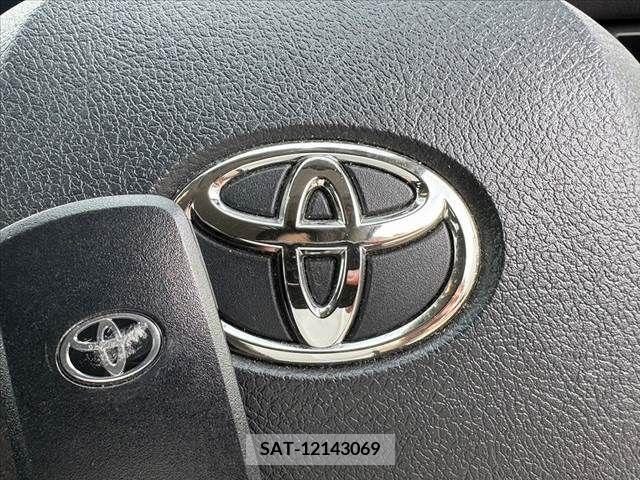 Toyota SIENTA 2016-08 252074-3