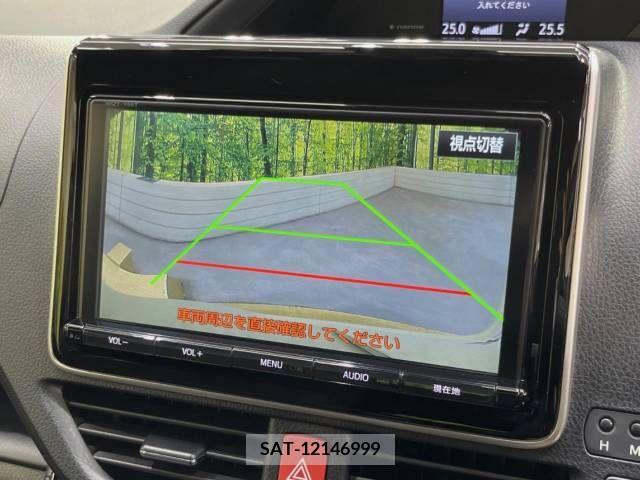 Toyota NOAH 2017-07 321518-3