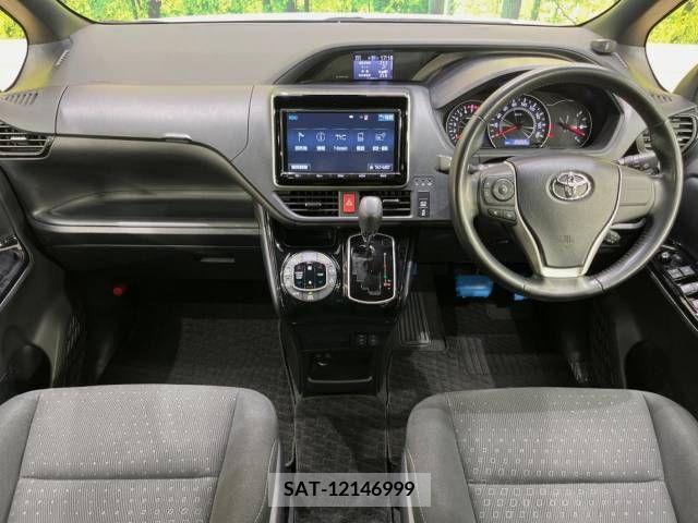 Toyota NOAH 2017-07 321518-1