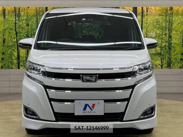 Toyota NOAH 2017-07 321518-15