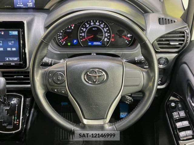 Toyota NOAH 2017-07 321518-12