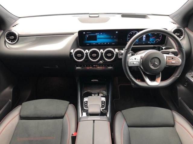 Mercedes Benz B-CLASS 2019-08 28558-1