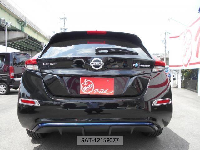 Nissan LEAF 2019-09 320970-2