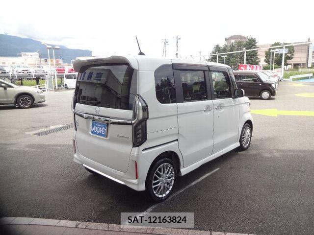 Honda N BOX CUSTOM 2023-06 330409-1
