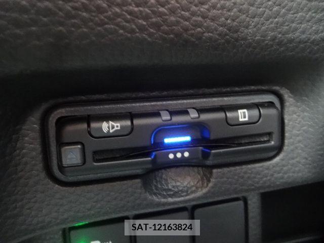 Honda N BOX CUSTOM 2023-06 330409-17