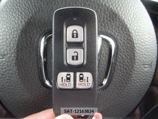 Honda N BOX CUSTOM 2023-06 330409-22