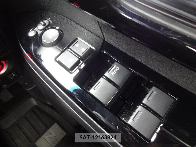 Honda N BOX CUSTOM 2023-06 330409-23