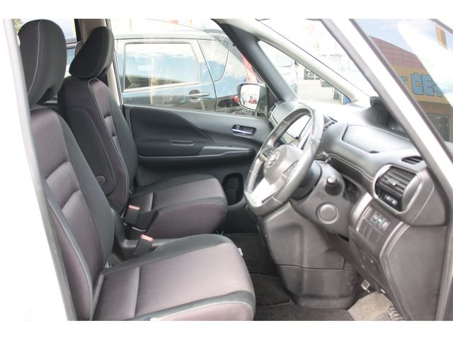 Nissan SERENA 2017-06 18966-13