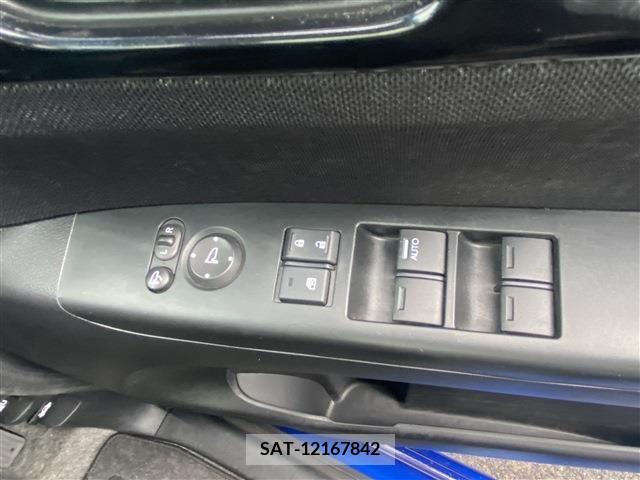 Honda N BOX CUSTOM 2015-03 381827-28