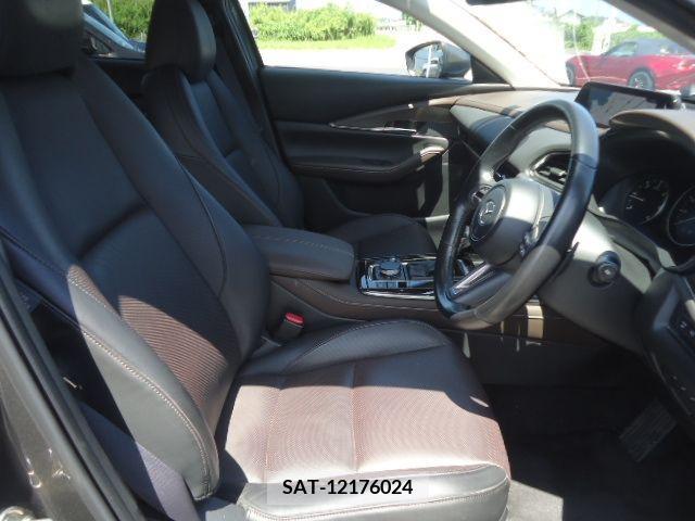 Mazda CX-30 2021-08 355000-7