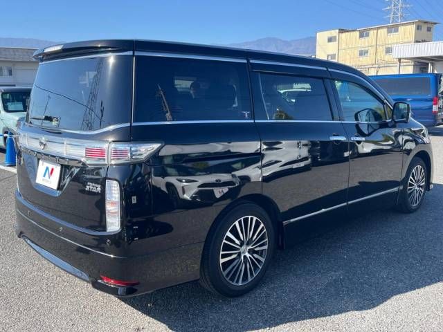 Nissan ELGRAND 2019-03 185658-18
