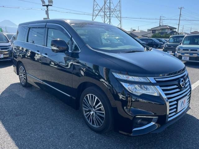 Nissan ELGRAND 2019-03 185658-17